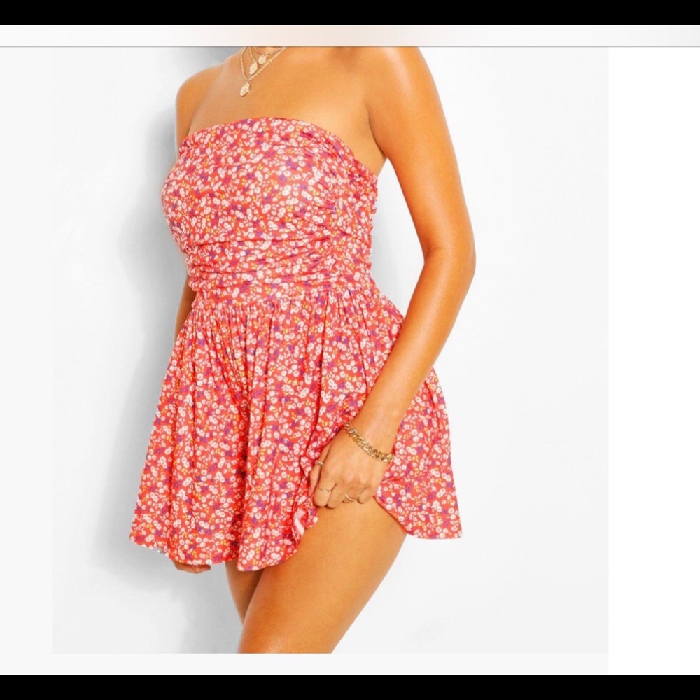 🌺🌸 Ruched Bandeau Romper🌸🌼🌸